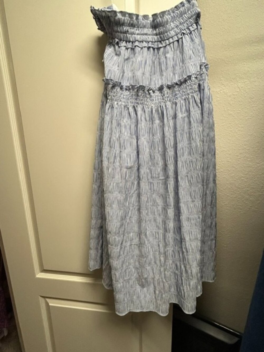 THML converter skirt/strapless dress